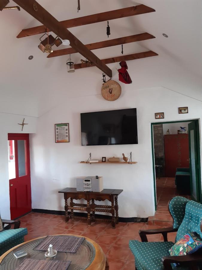 Back2Roots - Beautifully Restored Cottage, Doochary Bagian luar foto